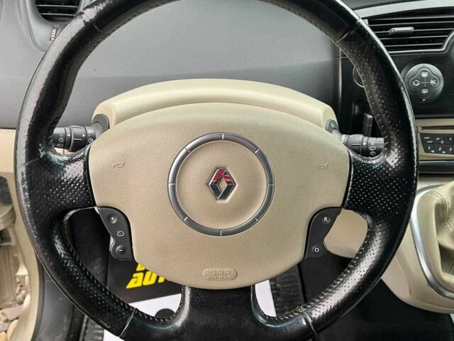 Бежевий Рено Меган, об'ємом двигуна 1.9 л та пробігом 250 тис. км за 5500 $, фото 10 на Automoto.ua