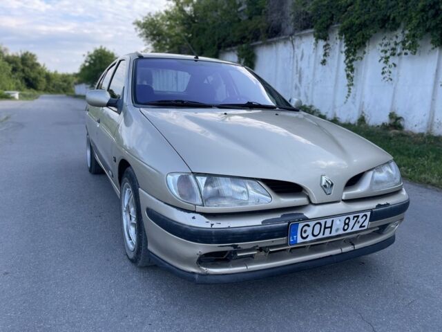 Бежевый Рено Меган, объемом двигателя 1.6 л и пробегом 200 тыс. км за 1300 $, фото 1 на Automoto.ua