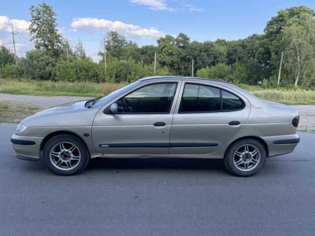 Бежевый Рено Меган, объемом двигателя 1.6 л и пробегом 200 тыс. км за 1300 $, фото 6 на Automoto.ua