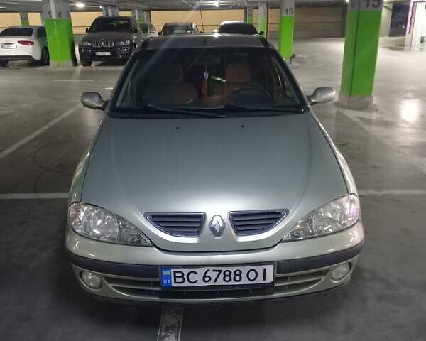 Бежевый Рено Меган, объемом двигателя 1.39 л и пробегом 168 тыс. км за 3300 $, фото 5 на Automoto.ua