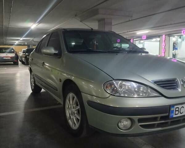 Бежевый Рено Меган, объемом двигателя 1.39 л и пробегом 168 тыс. км за 3300 $, фото 3 на Automoto.ua