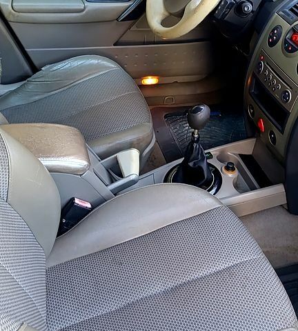 Бежевий Рено Меган, об'ємом двигуна 2 л та пробігом 210 тис. км за 3450 $, фото 5 на Automoto.ua