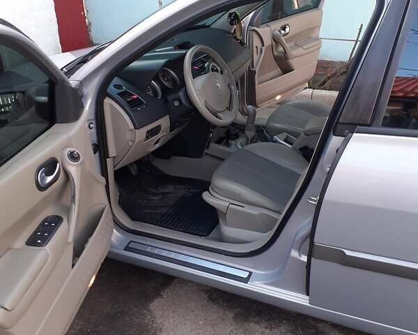 Бежевий Рено Меган, об'ємом двигуна 1.6 л та пробігом 169 тис. км за 5200 $, фото 18 на Automoto.ua