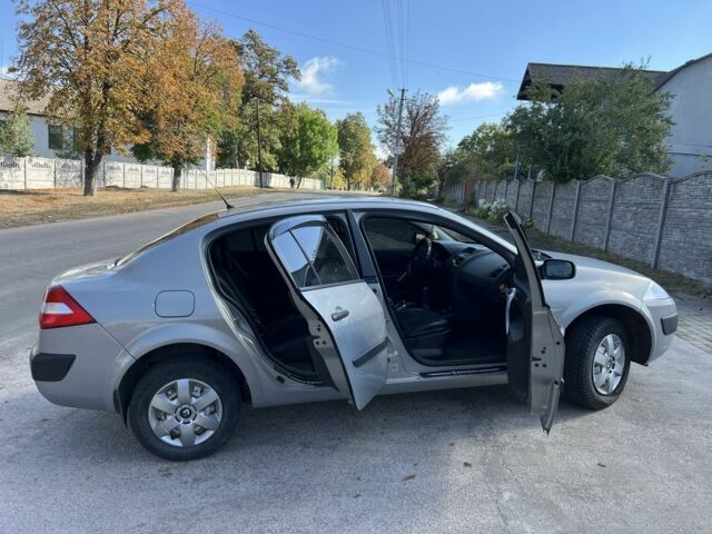 Бежевий Рено Меган, об'ємом двигуна 1.6 л та пробігом 165 тис. км за 4250 $, фото 7 на Automoto.ua