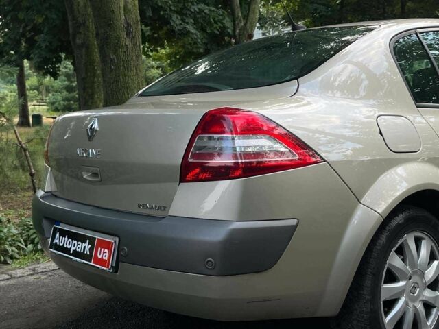Бежевый Рено Меган, объемом двигателя 1.6 л и пробегом 188 тыс. км за 4640 $, фото 11 на Automoto.ua