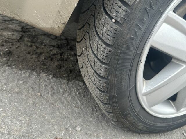 Бежевый Рено Меган, объемом двигателя 1.5 л и пробегом 250 тыс. км за 2299 $, фото 10 на Automoto.ua