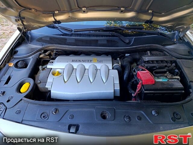 Бежевий Рено Меган, об'ємом двигуна 1.6 л та пробігом 165 тис. км за 3700 $, фото 1 на Automoto.ua