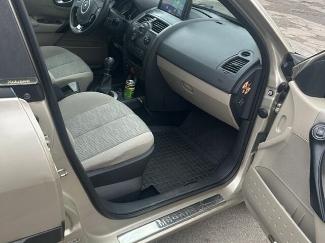 Бежевый Рено Меган, объемом двигателя 1.5 л и пробегом 250 тыс. км за 2299 $, фото 6 на Automoto.ua