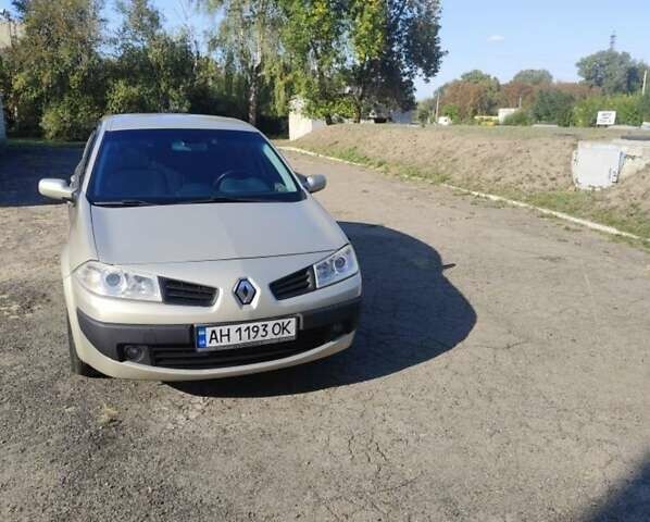 Бежевый Рено Меган, объемом двигателя 1.6 л и пробегом 360 тыс. км за 4800 $, фото 2 на Automoto.ua