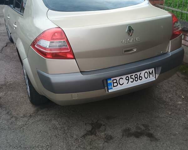Бежевий Рено Меган, об'ємом двигуна 1.4 л та пробігом 300 тис. км за 4100 $, фото 10 на Automoto.ua