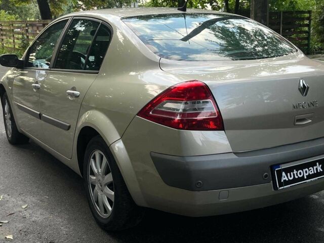Бежевый Рено Меган, объемом двигателя 1.6 л и пробегом 188 тыс. км за 4640 $, фото 7 на Automoto.ua