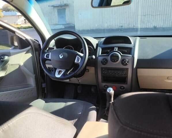 Бежевый Рено Меган, объемом двигателя 1.6 л и пробегом 360 тыс. км за 4800 $, фото 3 на Automoto.ua