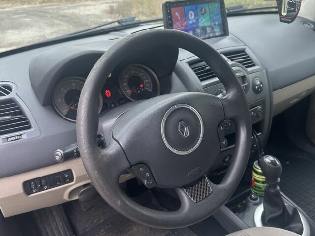 Бежевый Рено Меган, объемом двигателя 1.5 л и пробегом 250 тыс. км за 2299 $, фото 8 на Automoto.ua