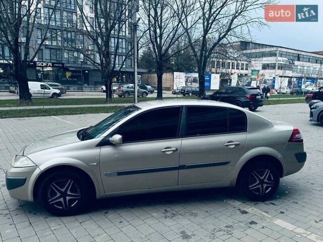 Бежевый Рено Меган, объемом двигателя 1.4 л и пробегом 249 тыс. км за 5700 $, фото 5 на Automoto.ua