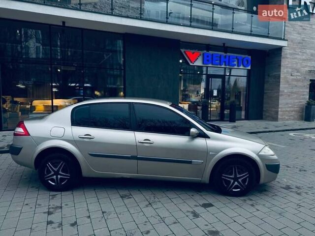 Бежевый Рено Меган, объемом двигателя 1.4 л и пробегом 249 тыс. км за 5700 $, фото 8 на Automoto.ua