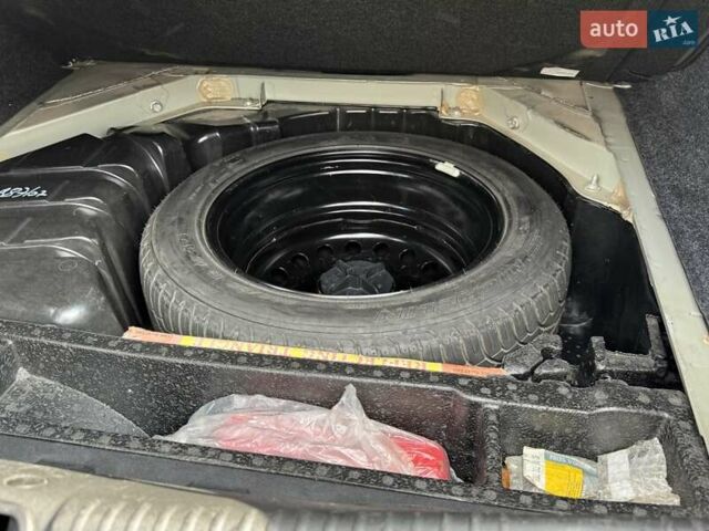 Бежевый Рено Меган, объемом двигателя 1.6 л и пробегом 206 тыс. км за 4900 $, фото 4 на Automoto.ua