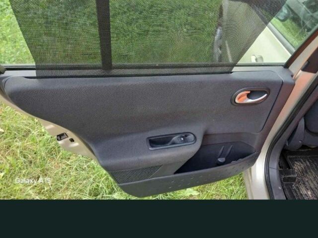 Бежевий Рено Меган, об'ємом двигуна 1.6 л та пробігом 350 тис. км за 3600 $, фото 5 на Automoto.ua