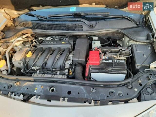 Бежевый Рено Меган, объемом двигателя 1.4 л и пробегом 78 тыс. км за 6500 $, фото 6 на Automoto.ua