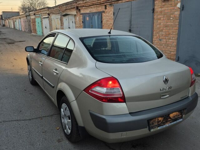 Бежевый Рено Меган, объемом двигателя 0 л и пробегом 119 тыс. км за 5500 $, фото 2 на Automoto.ua