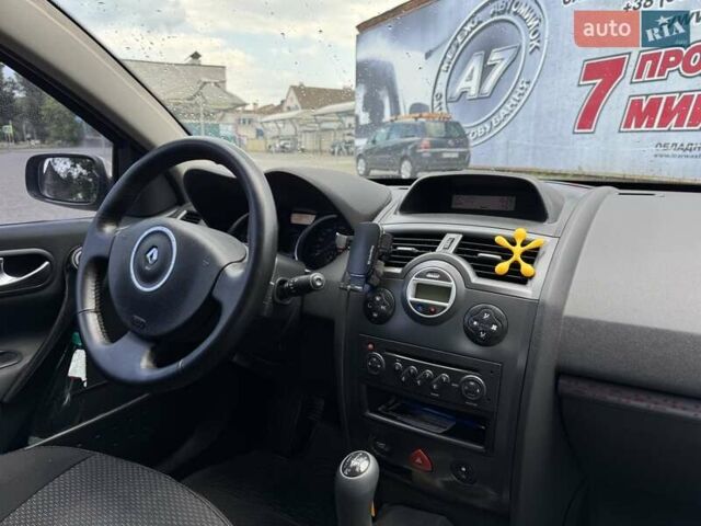 Бежевый Рено Меган, объемом двигателя 1.6 л и пробегом 206 тыс. км за 4900 $, фото 5 на Automoto.ua