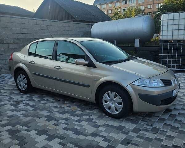 Бежевый Рено Меган, объемом двигателя 0 л и пробегом 173 тыс. км за 5700 $, фото 8 на Automoto.ua