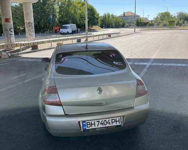 Бежевый Рено Меган, объемом двигателя 1.6 л и пробегом 300 тыс. км за 4500 $, фото 4 на Automoto.ua