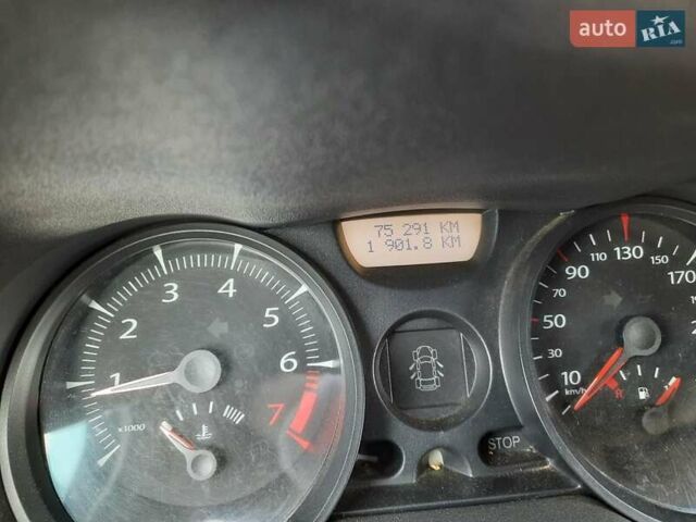 Бежевый Рено Меган, объемом двигателя 1.4 л и пробегом 78 тыс. км за 6500 $, фото 5 на Automoto.ua