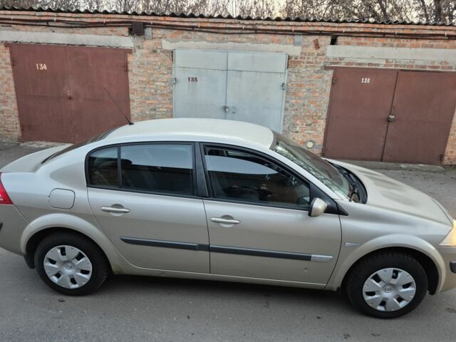 Бежевый Рено Меган, объемом двигателя 0 л и пробегом 119 тыс. км за 5500 $, фото 4 на Automoto.ua