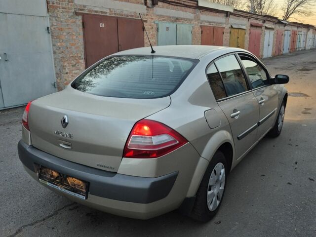 Бежевый Рено Меган, объемом двигателя 0 л и пробегом 119 тыс. км за 4500 $, фото 5 на Automoto.ua