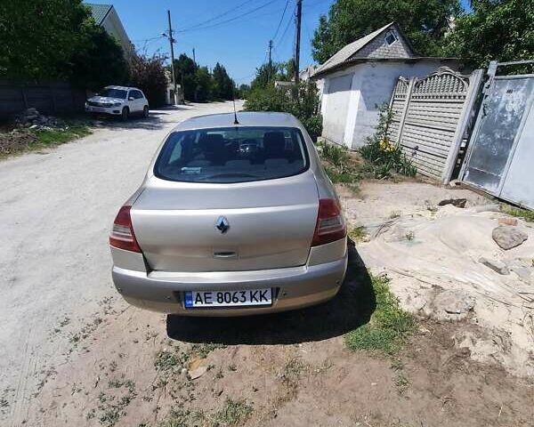 Бежевый Рено Меган, объемом двигателя 1.6 л и пробегом 230 тыс. км за 4700 $, фото 13 на Automoto.ua