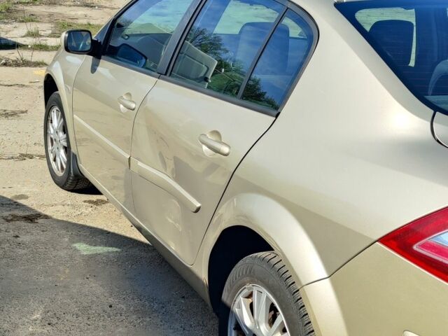 Бежевый Рено Меган, объемом двигателя 1.6 л и пробегом 184 тыс. км за 4500 $, фото 3 на Automoto.ua