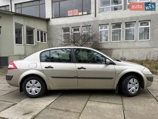 Бежевий Рено Меган, об'ємом двигуна 1.6 л та пробігом 190 тис. км за 5650 $, фото 44 на Automoto.ua