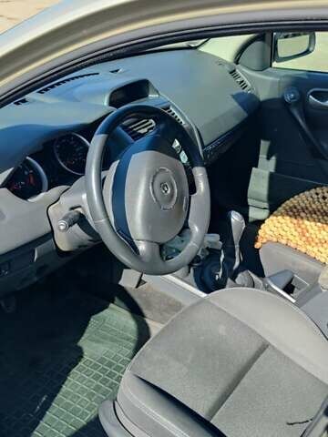 Бежевий Рено Меган, об'ємом двигуна 1.6 л та пробігом 184 тис. км за 4800 $, фото 4 на Automoto.ua