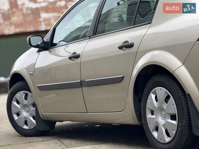 Бежевий Рено Меган, об'ємом двигуна 1.6 л та пробігом 190 тис. км за 5650 $, фото 34 на Automoto.ua