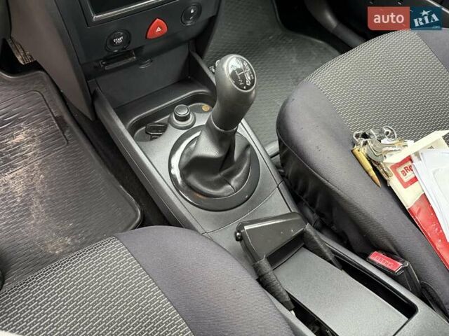 Бежевий Рено Меган, об'ємом двигуна 1.6 л та пробігом 190 тис. км за 5650 $, фото 56 на Automoto.ua