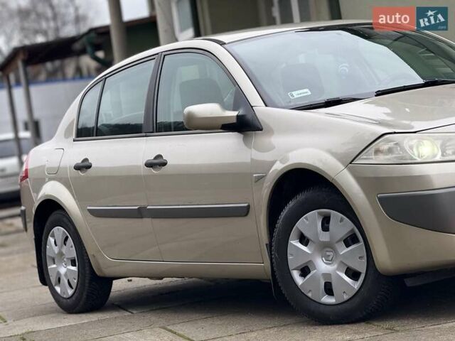 Бежевий Рено Меган, об'ємом двигуна 1.6 л та пробігом 190 тис. км за 5650 $, фото 43 на Automoto.ua