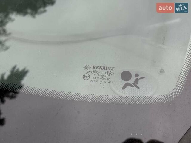 Бежевий Рено Меган, об'ємом двигуна 1.6 л та пробігом 190 тис. км за 5650 $, фото 13 на Automoto.ua