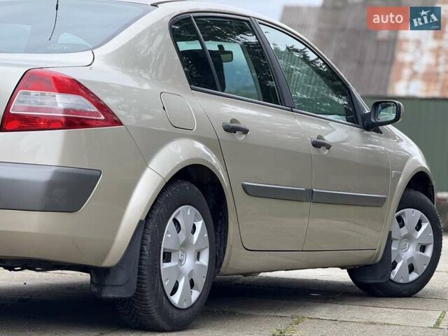 Бежевий Рено Меган, об'ємом двигуна 1.6 л та пробігом 190 тис. км за 5650 $, фото 19 на Automoto.ua