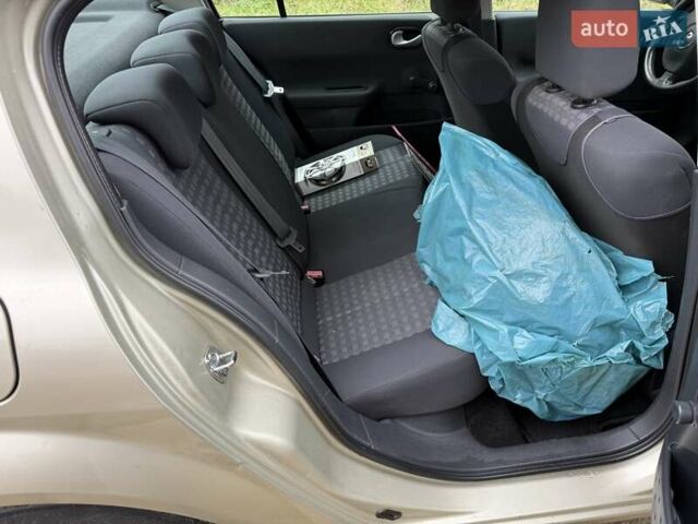 Бежевий Рено Меган, об'ємом двигуна 1.6 л та пробігом 190 тис. км за 5650 $, фото 63 на Automoto.ua