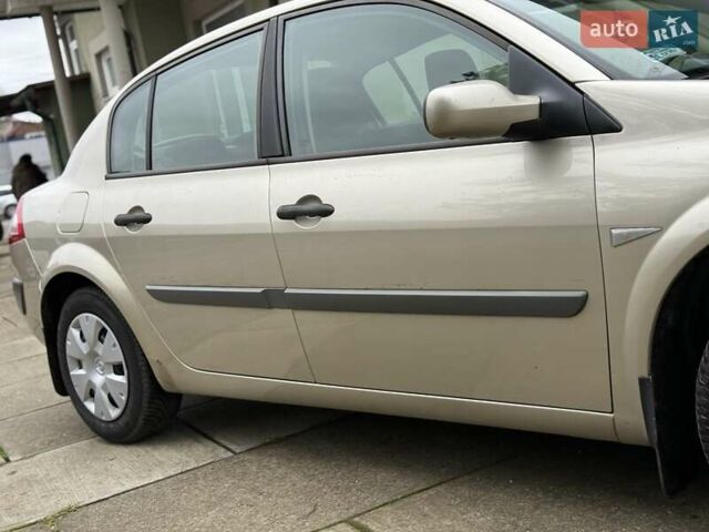 Бежевий Рено Меган, об'ємом двигуна 1.6 л та пробігом 190 тис. км за 5650 $, фото 46 на Automoto.ua