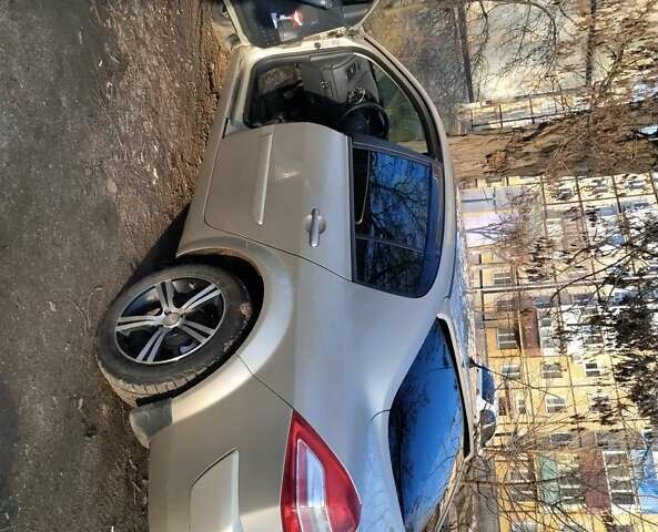 Бежевый Рено Меган, объемом двигателя 1.6 л и пробегом 342 тыс. км за 5200 $, фото 8 на Automoto.ua
