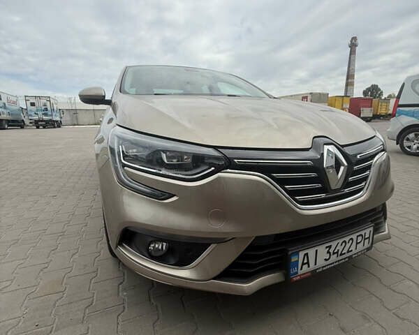 Бежевый Рено Меган, объемом двигателя 1.2 л и пробегом 85 тыс. км за 12850 $, фото 3 на Automoto.ua