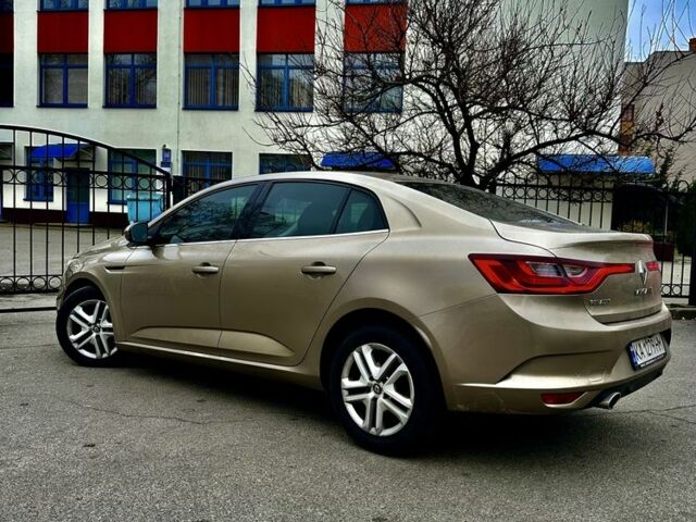 Бежевый Рено Меган, объемом двигателя 1.5 л и пробегом 144 тыс. км за 12500 $, фото 4 на Automoto.ua