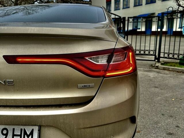 Бежевый Рено Меган, объемом двигателя 1.5 л и пробегом 144 тыс. км за 12500 $, фото 8 на Automoto.ua