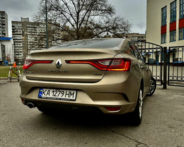 Бежевый Рено Меган, объемом двигателя 1.46 л и пробегом 144 тыс. км за 12500 $, фото 12 на Automoto.ua