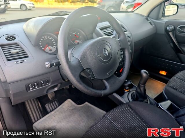 Бежевый Рено Меган, объемом двигателя 1.6 л и пробегом 203 тыс. км за 5150 $, фото 4 на Automoto.ua