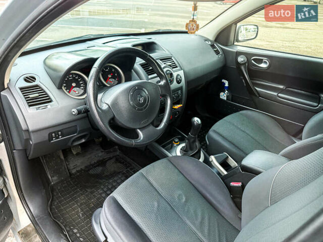 Бежевий Рено Меган, об'ємом двигуна 1.6 л та пробігом 252 тис. км за 4800 $, фото 16 на Automoto.ua