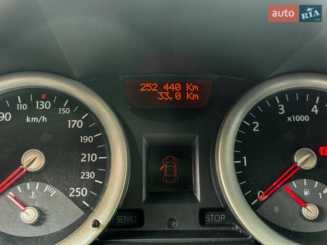 Бежевий Рено Меган, об'ємом двигуна 1.6 л та пробігом 252 тис. км за 4800 $, фото 12 на Automoto.ua