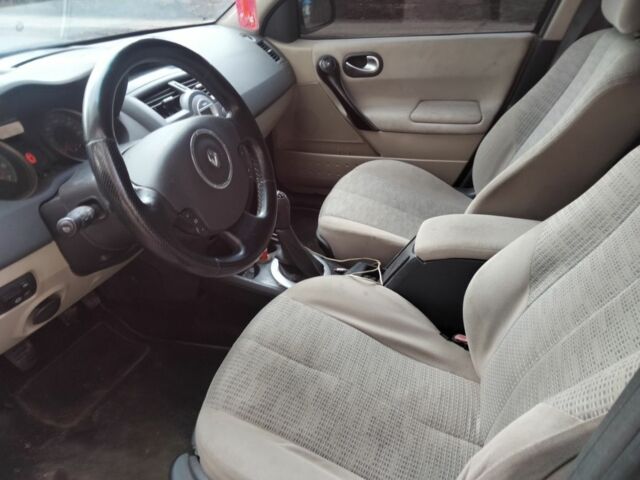 Бежевый Рено Меган, объемом двигателя 1.6 л и пробегом 249 тыс. км за 3800 $, фото 8 на Automoto.ua