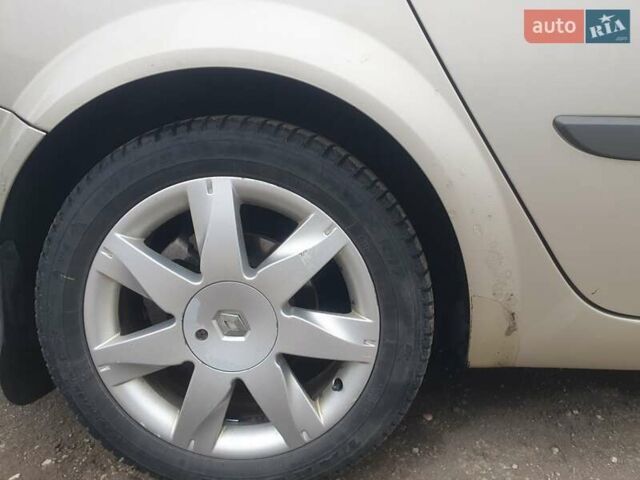 Бежевый Рено Меган, объемом двигателя 1.87 л и пробегом 383 тыс. км за 4200 $, фото 3 на Automoto.ua